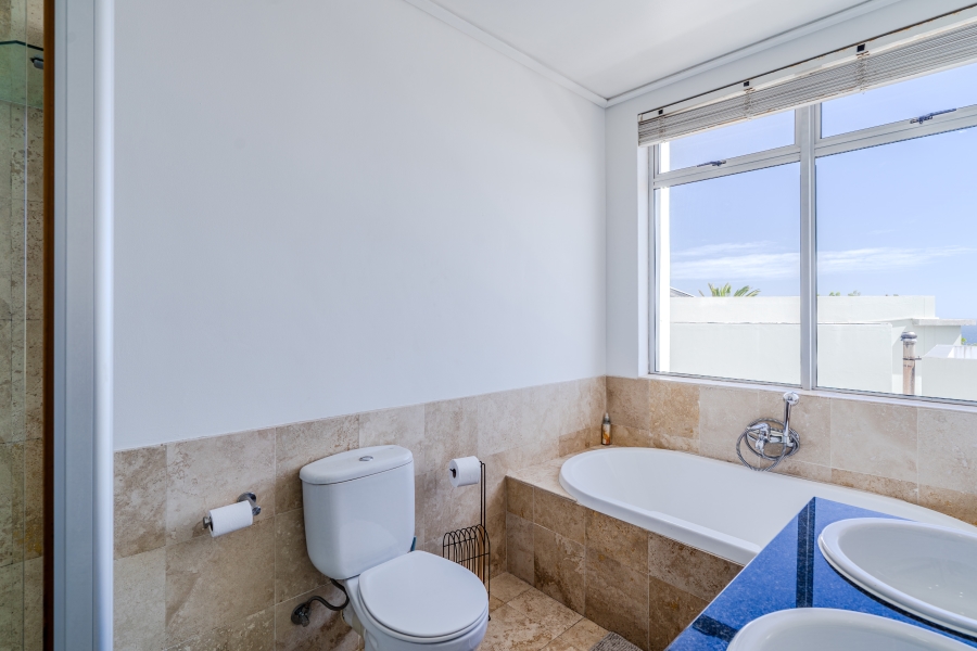 2 Bedroom Property for Sale in Camps Bay Western Cape